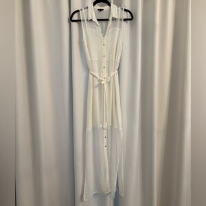 Elegant White Sleeveless Dress